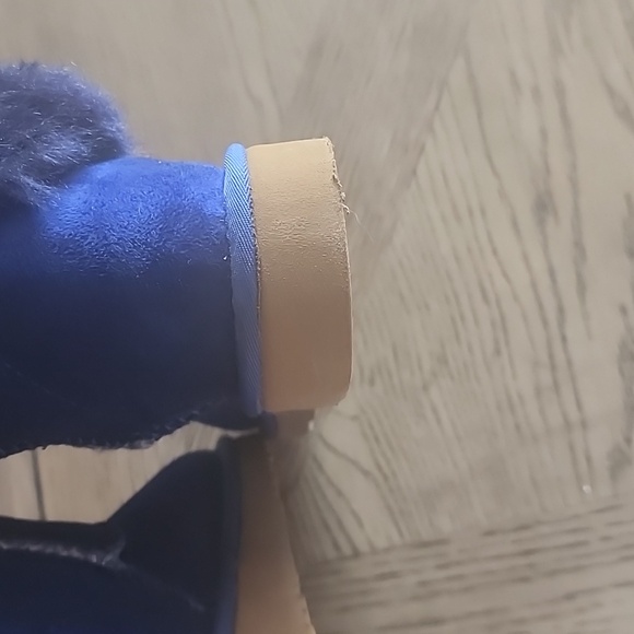 Seahawks Fur Boots - Picture 6 of 8